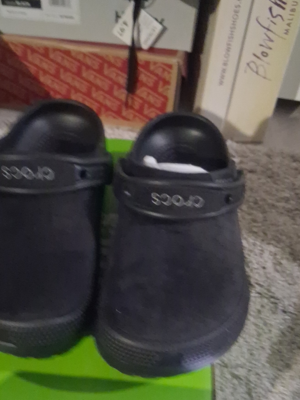 CROCS Classic Crafted Velvet Clogs,black,mens 4/womens 6